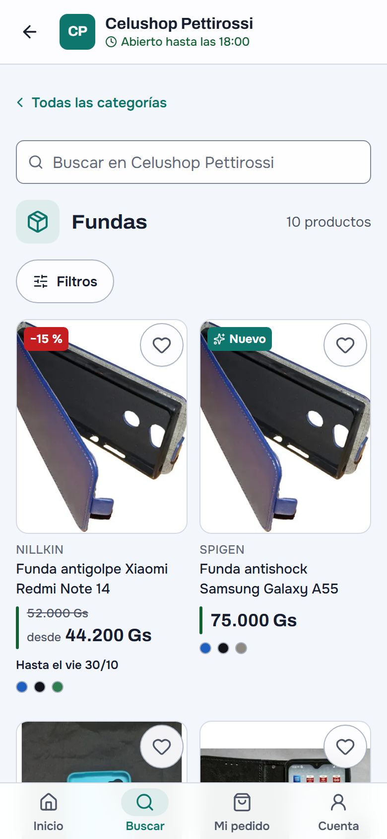La página de la categoría Fundas en el celular: «‹ Todas las categorías», el buscador, el título con el ícono de la funda y «10 productos», el botón «Filtros», y las tarjetas de la Funda antigolpe Xiaomi Redmi Note 14 con «−15 %», 52.000 Gs tachado, «desde 44.200 Gs» y «Hasta el vie 30/10», y de la Funda antishock Samsung Galaxy A55 con la cinta «Nuevo», cada una con su corazón; abajo la barra con Inicio, Buscar, Mi pedido y Cuenta